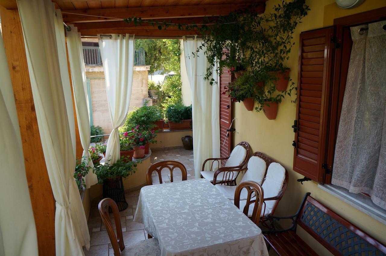 B&B Lo Sparviero Civita Eksteriør billede